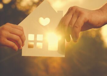 naco keys shutterstock 2455341105 cmyk